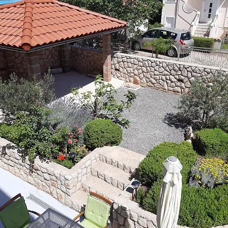 Apartment Pavelic *
