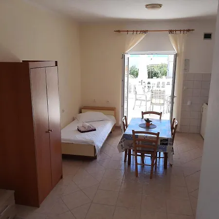 Apartment Pavelic *